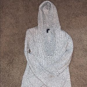 Cable knit GAP sweater
